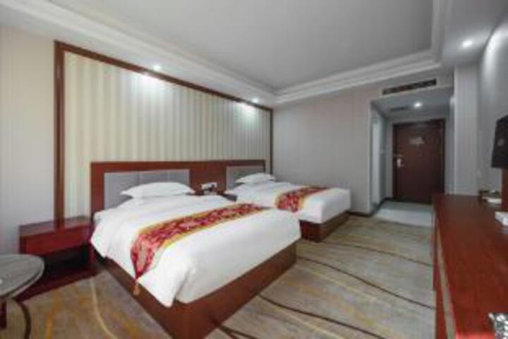 Room 17 of 18
