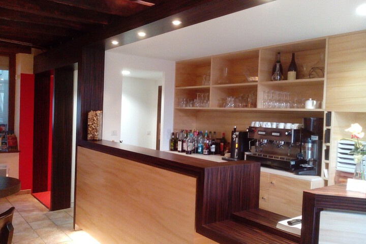 Hotel 2 of 118