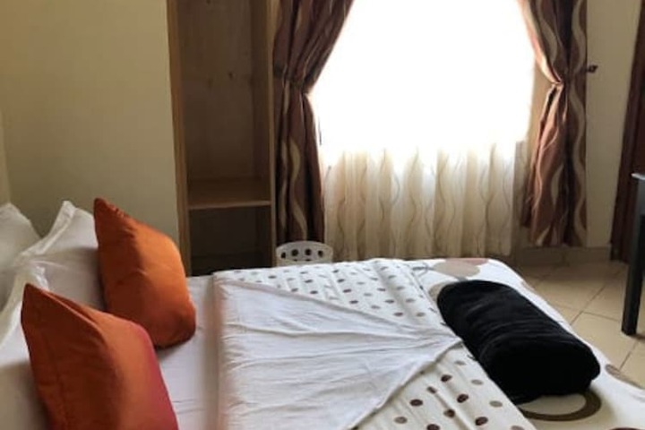 Room 15 of 31