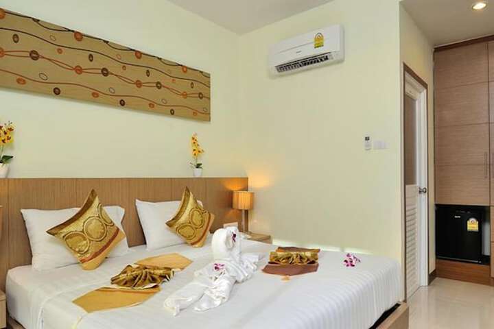 Room 4 of 34