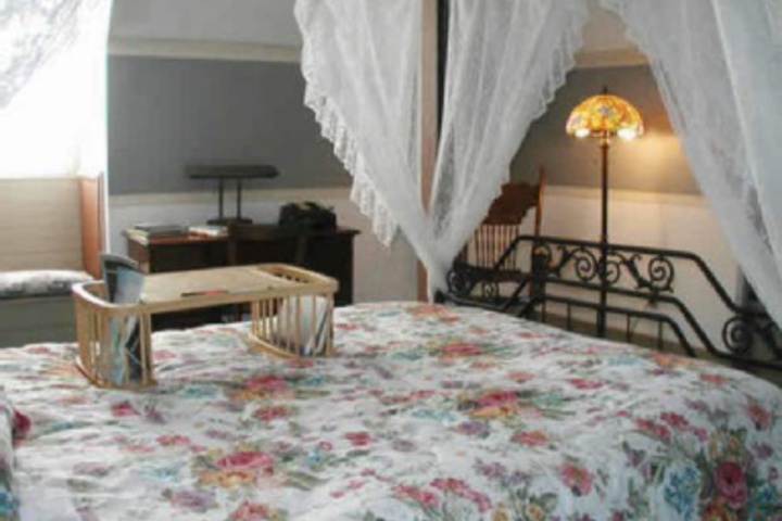 Room 95 of 240