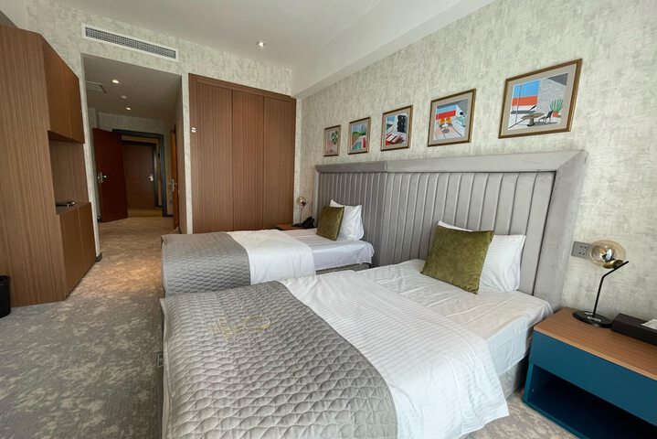 Room 11 of 30