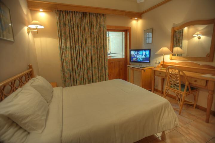 Room 8 of 54