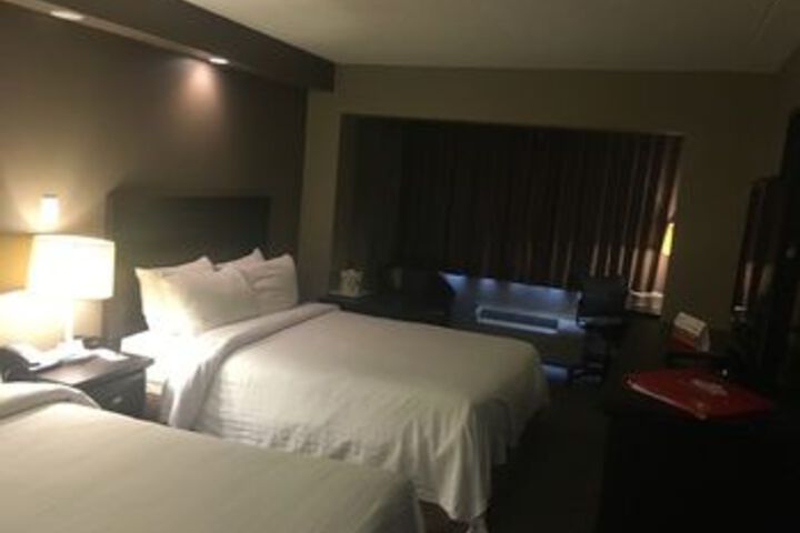 Room 8 of 25