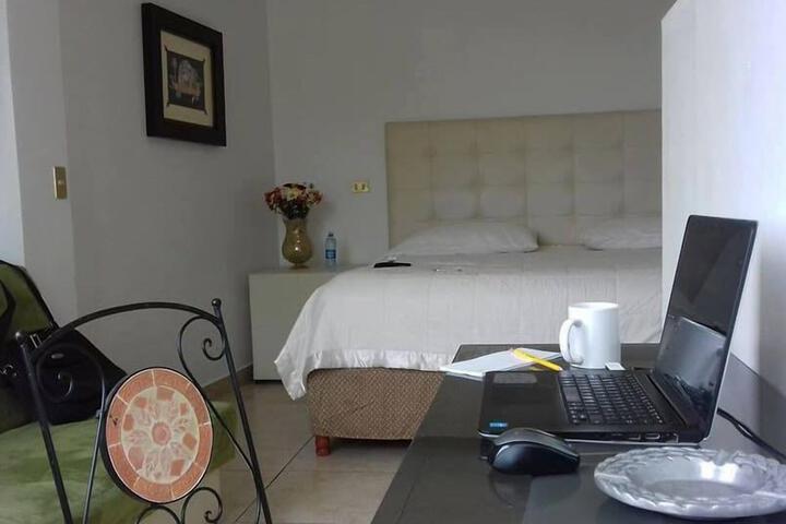 Room 11 of 18