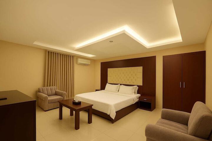 Room 9 of 31