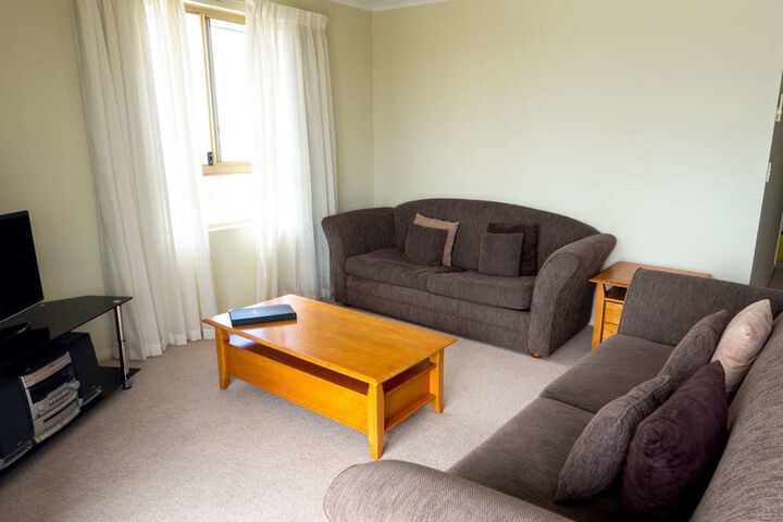 Room 12 of 32