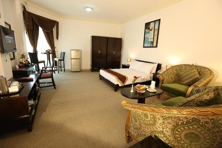 Room 16 of 37
