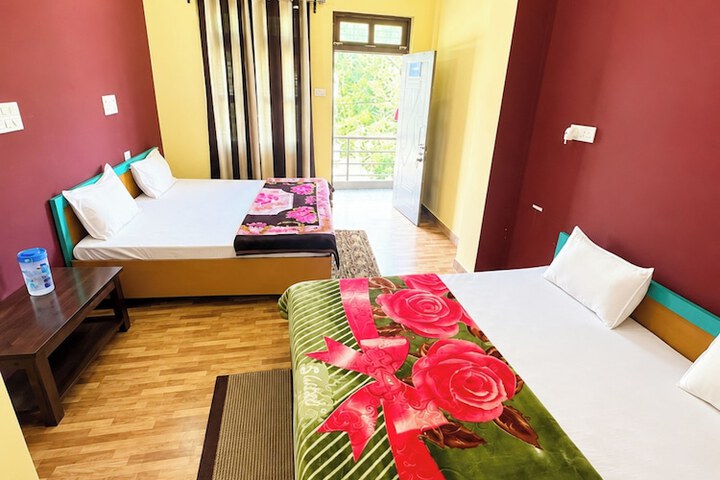 Room 7 of 12