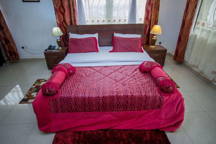 Room 3 of 39