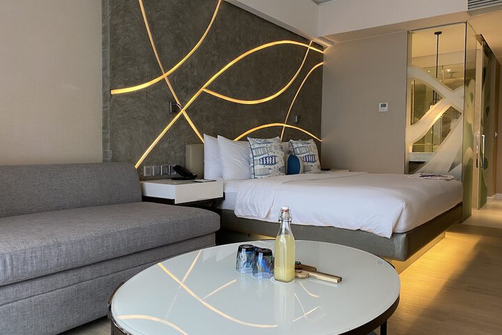 Room 15 of 84