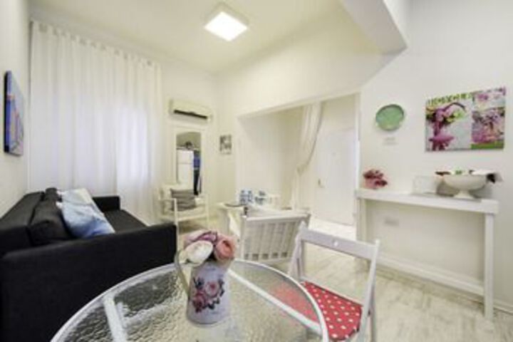 Room 15 of 19