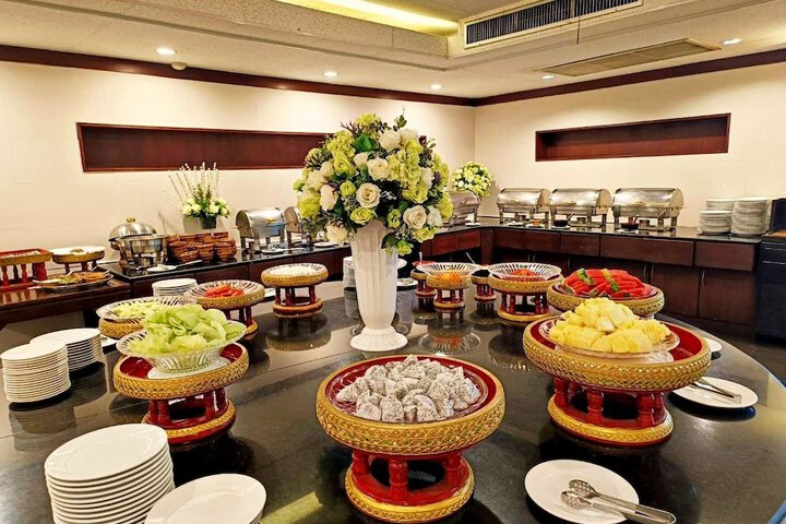 Dining 67 of 77