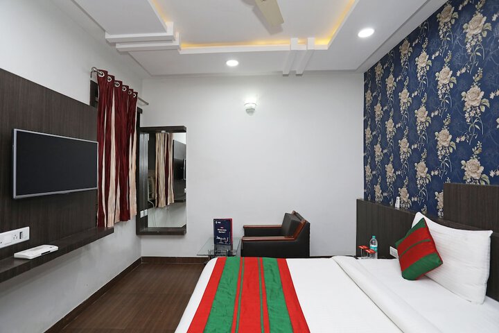 Room 13 of 54