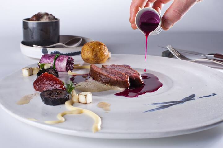 Dining 55 of 65
