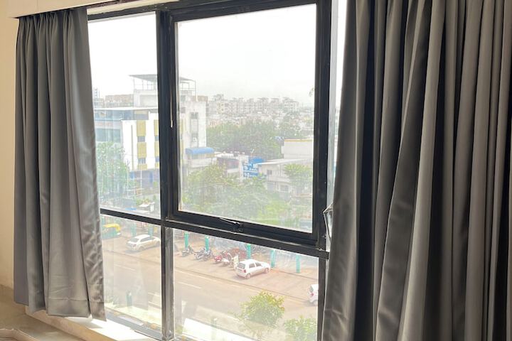 Room 9 of 20