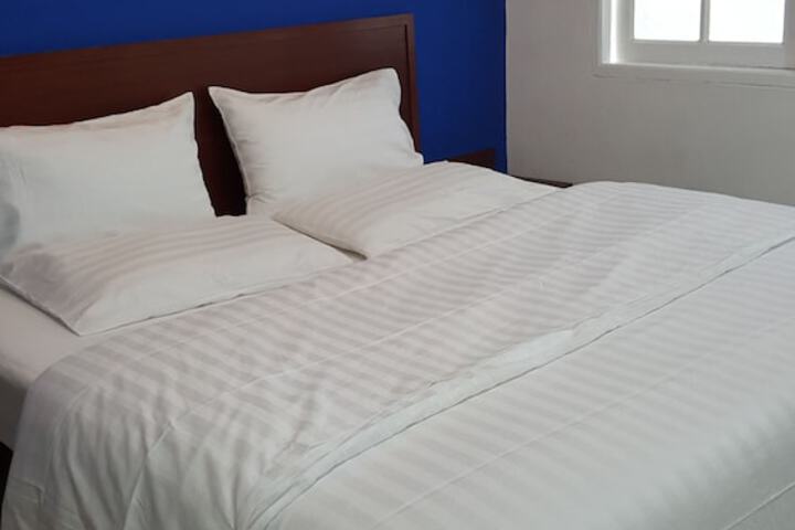 Room 10 of 40