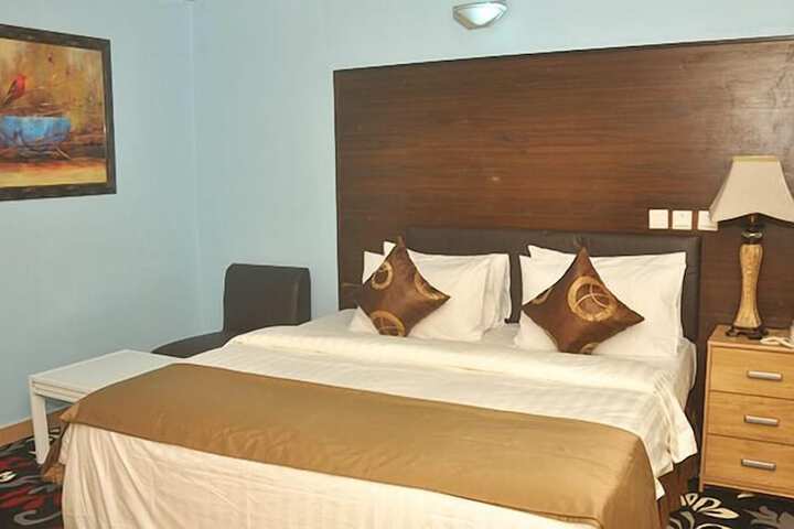 Room 5 of 24