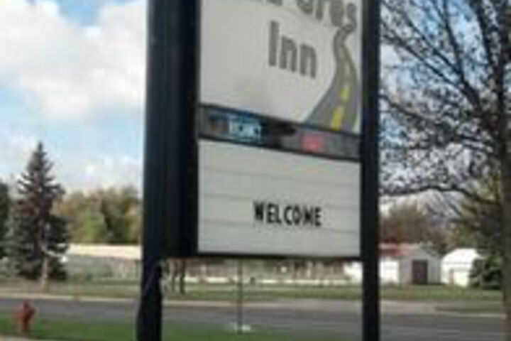 Image of Edmonds Au Gres Inn