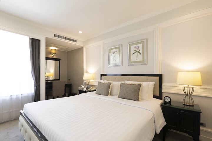 Room 10 of 65