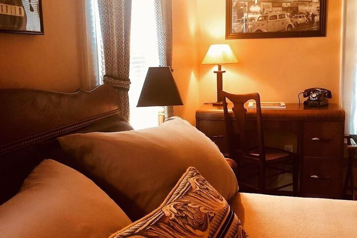 Room 8 of 35