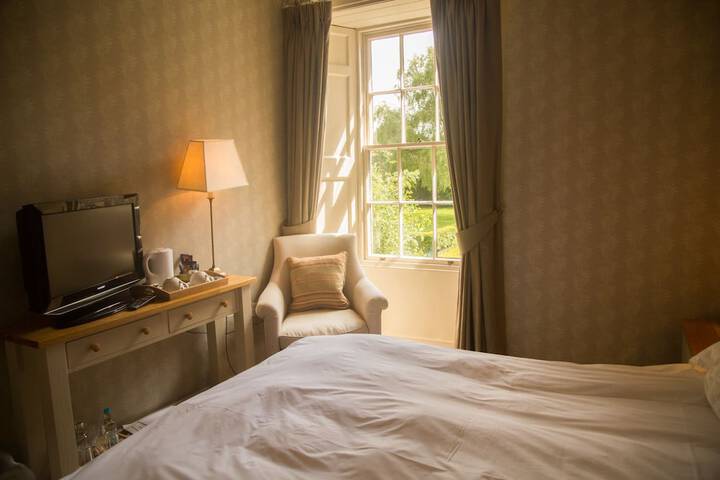 Room 14 of 40