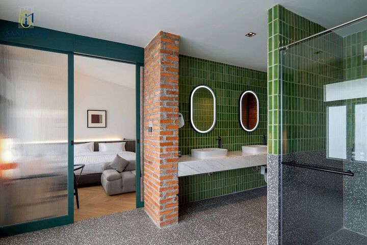 Room 40 of 51