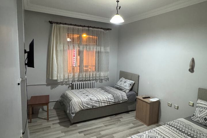 Room 6 of 15