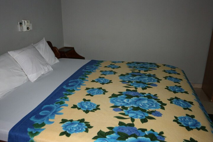 Room 5 of 37