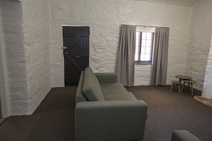 Room 14 of 25