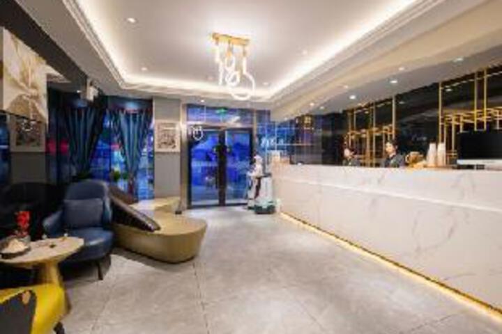 HAPPY NEST HOTEL (Shenzhen North Railway Station)