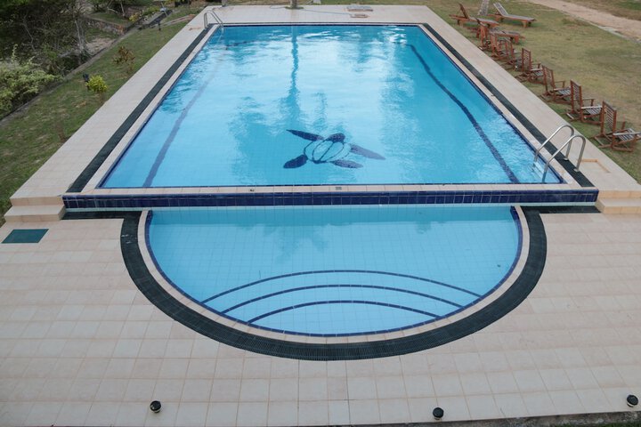 Pool 70 of 130