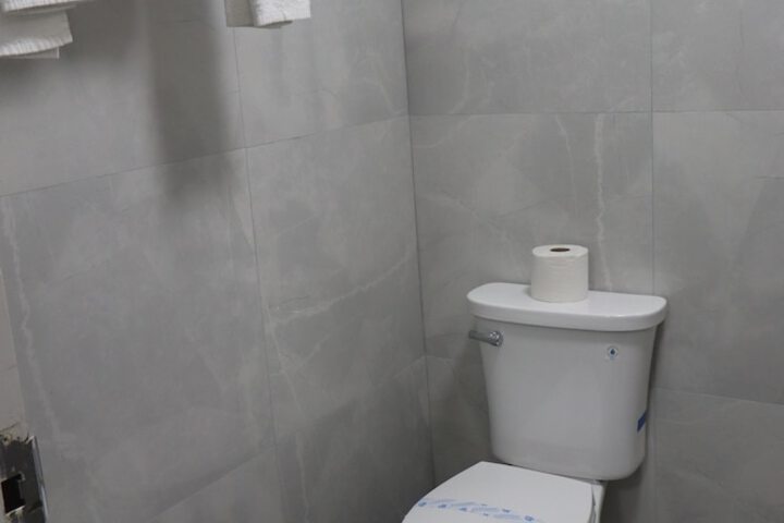 Room 19 of 28