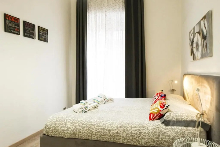 Room 2 of 2