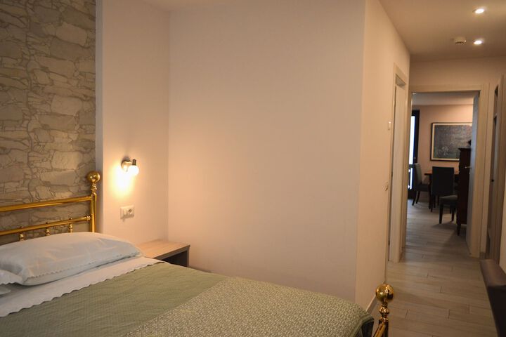 Room 21 of 69