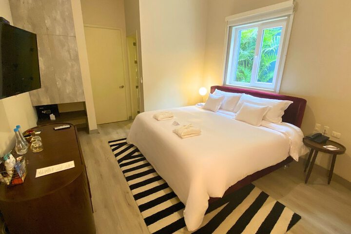 Room 21 of 49