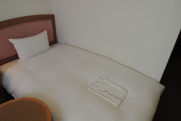 Room 3 of 39