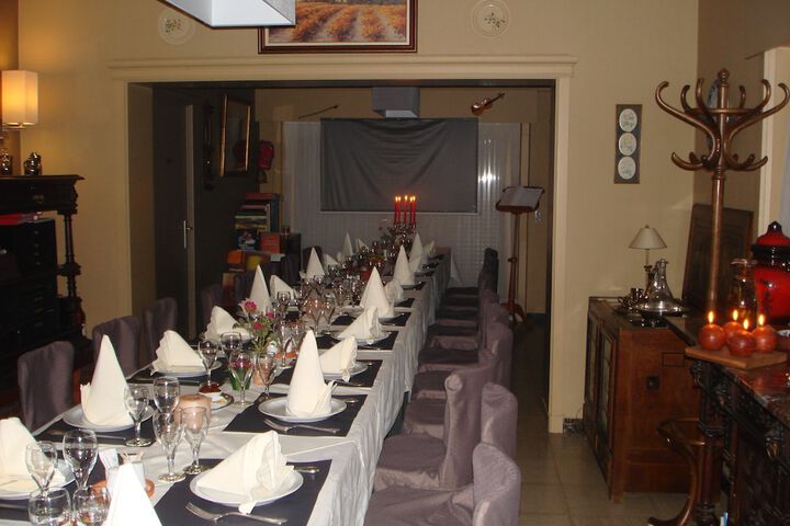 Dining 27 of 60