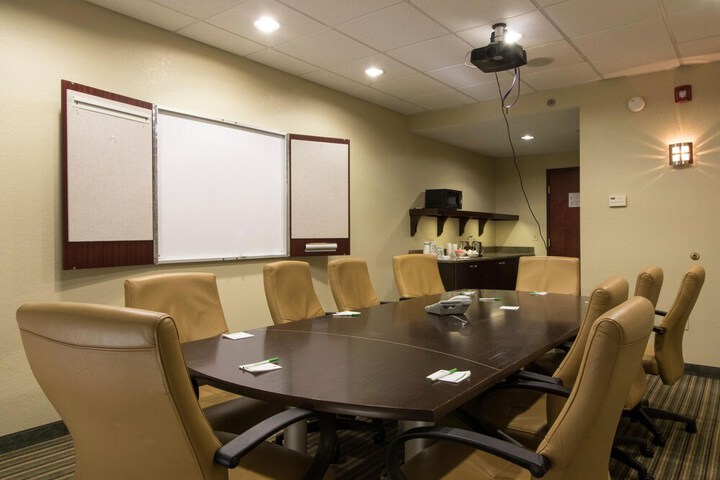 Business Center 67 of 78