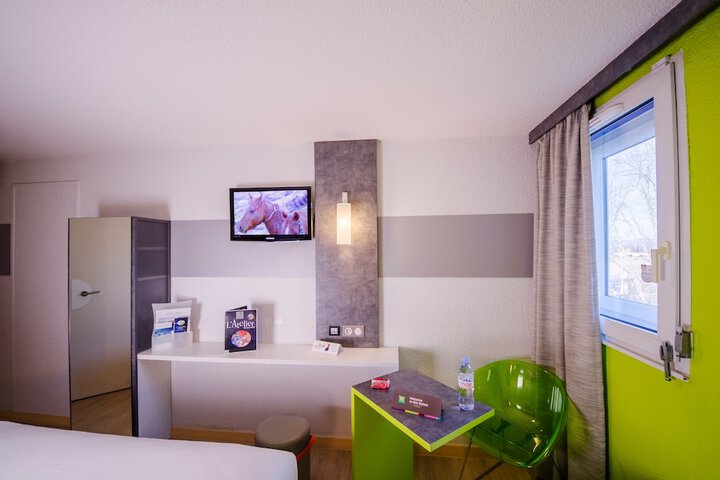 Room 21 of 53