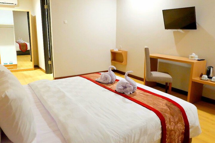 Room 11 of 22