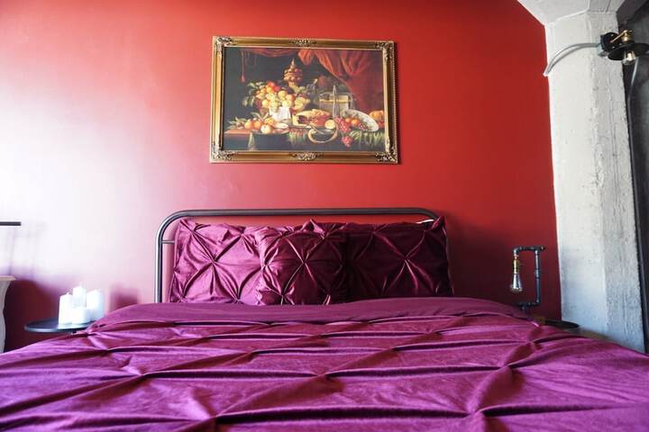 Room 13 of 108