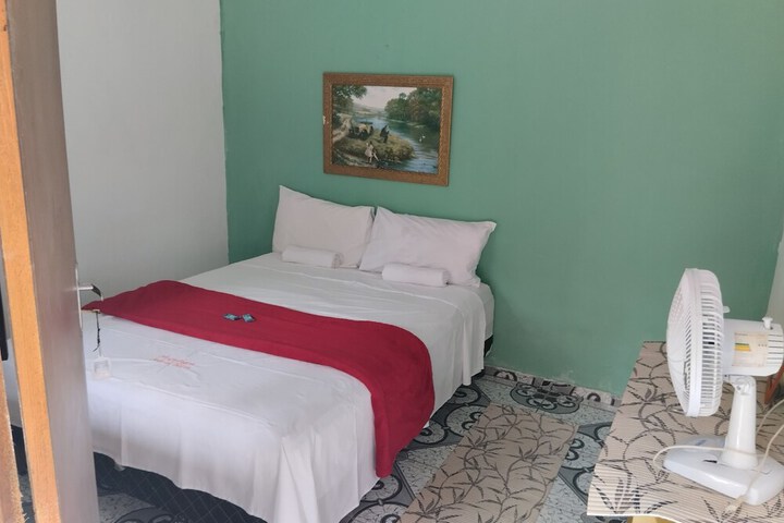 Room 4 of 32