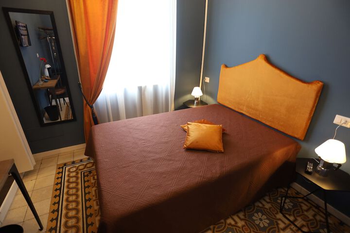 Room 16 of 50