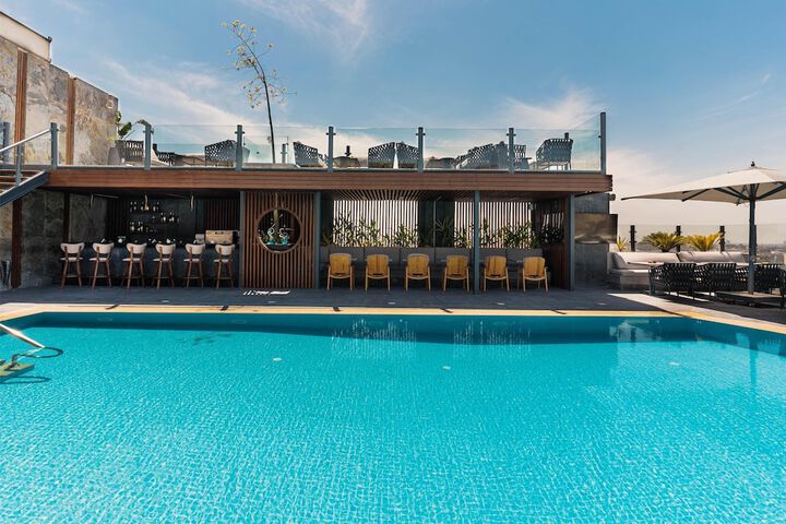 Hotel with Pool