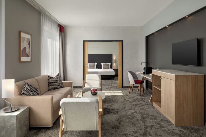 Room 51 of 121
