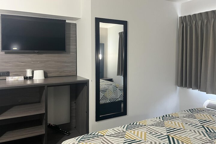 Room 11 of 30