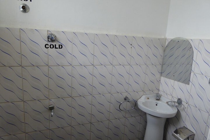 Room 7 of 13