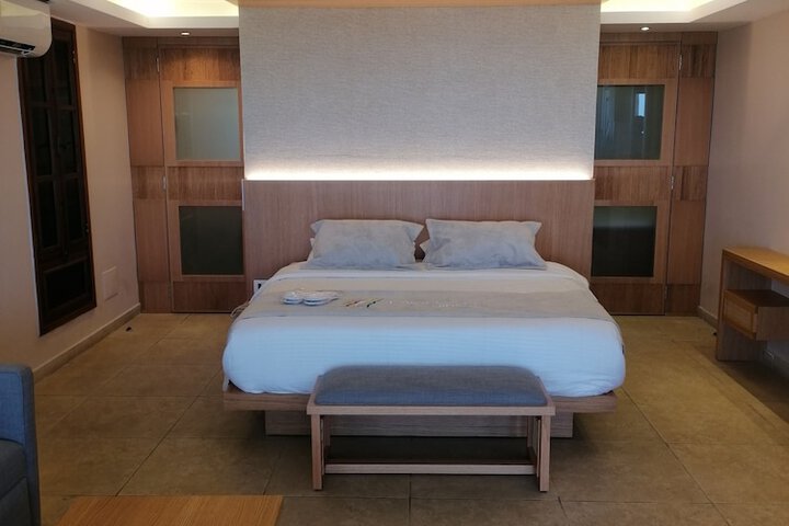 Room 7 of 64