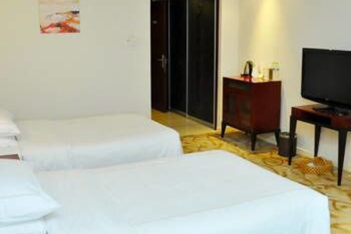 Room 3 of 8